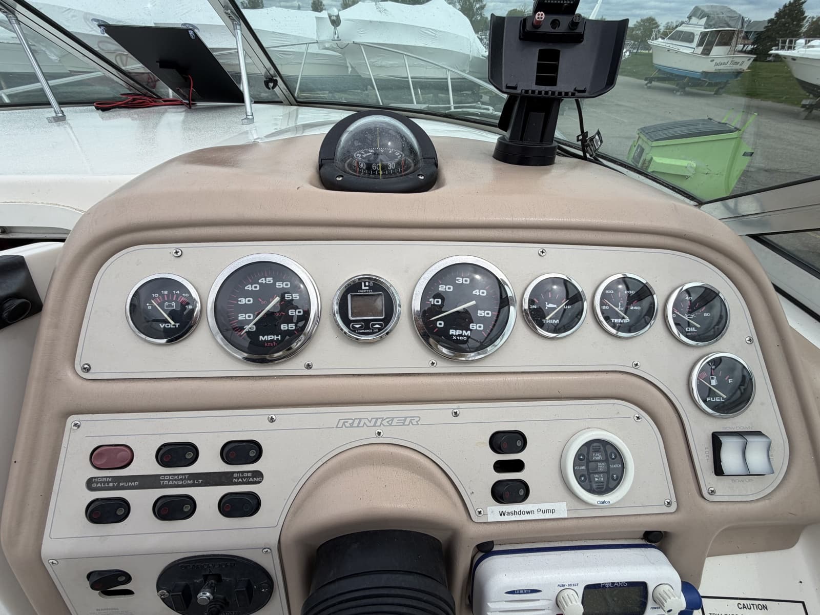 1998 Rinker 266 Fiesta Vee - Photo 37