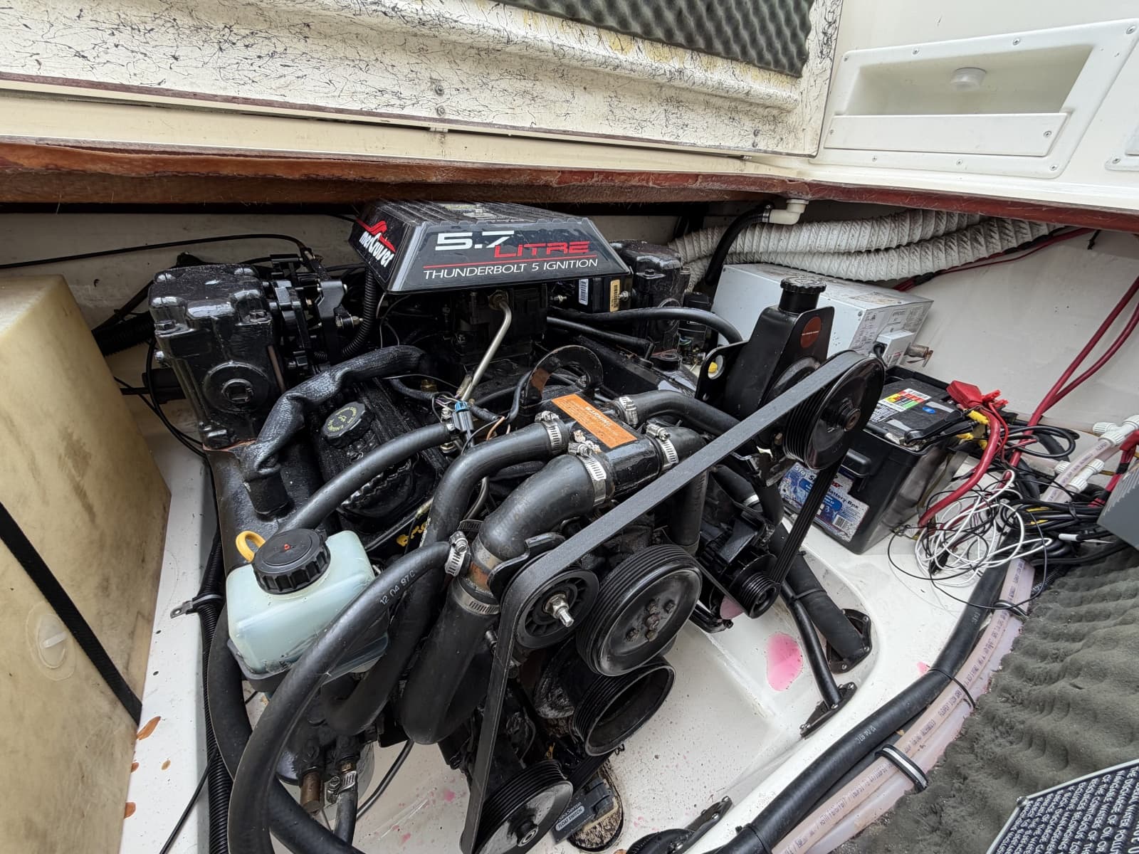 1998 Rinker 266 Fiesta Vee - Photo 28