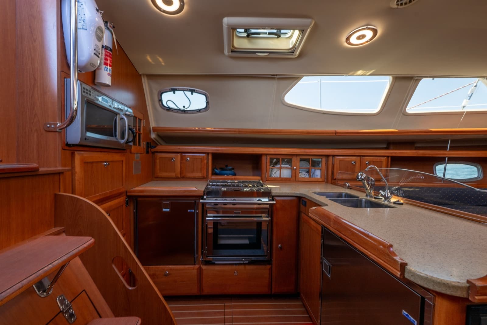 2008 Hunter 45 DS - Photo 8