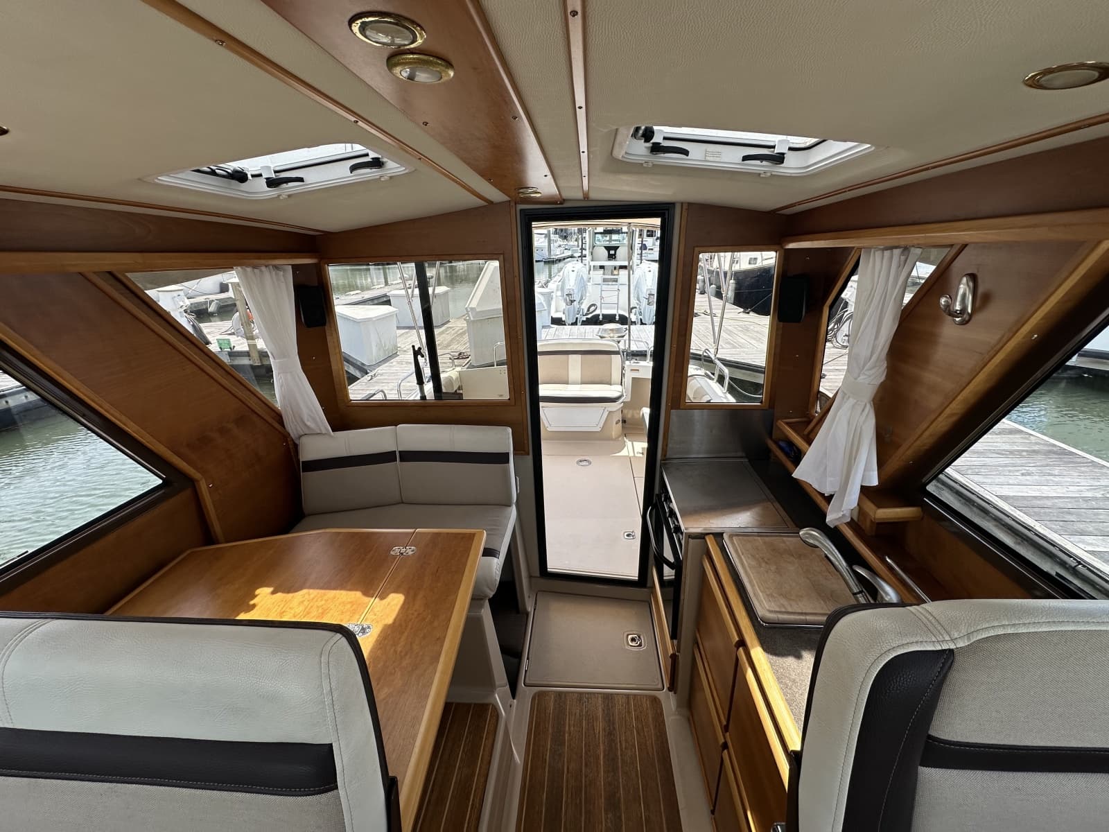 2016 Cutwater C-28 LE - Photo 23