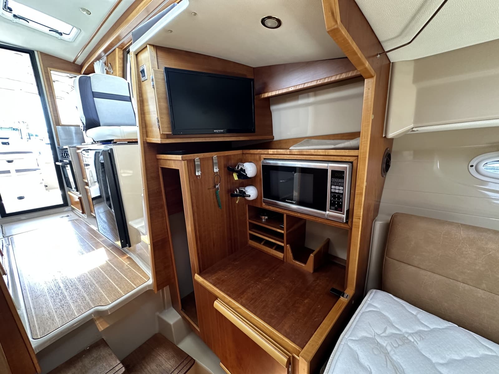 2016 Cutwater C-28 LE - Photo 41