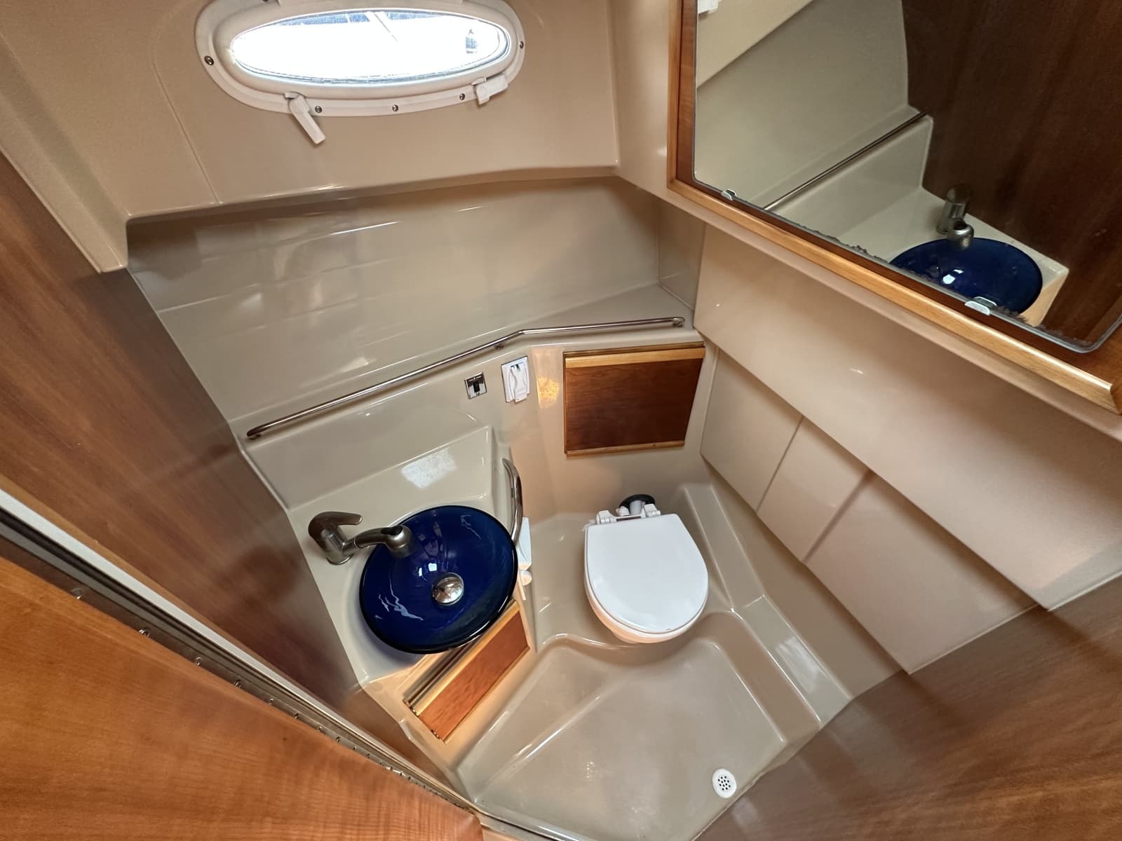 2016 Cutwater C-28 LE - Photo 43