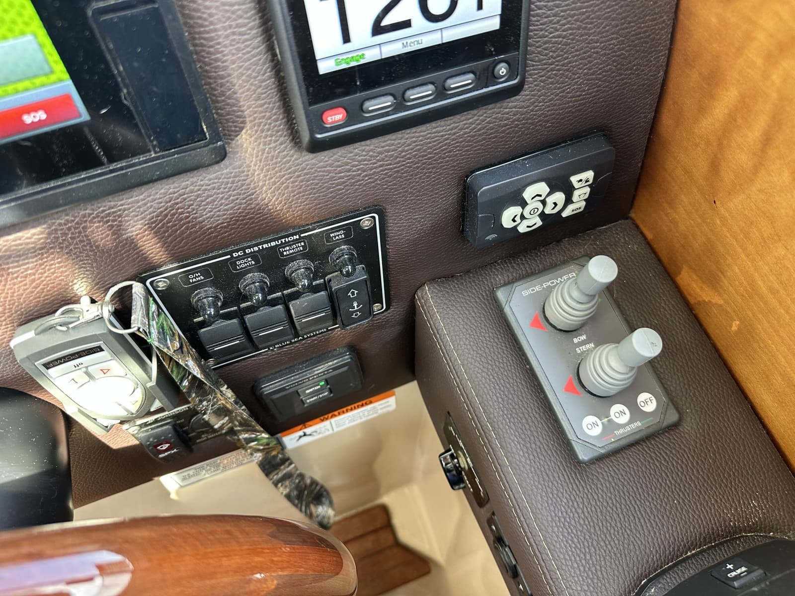 2016 Cutwater C-28 LE - Photo 32