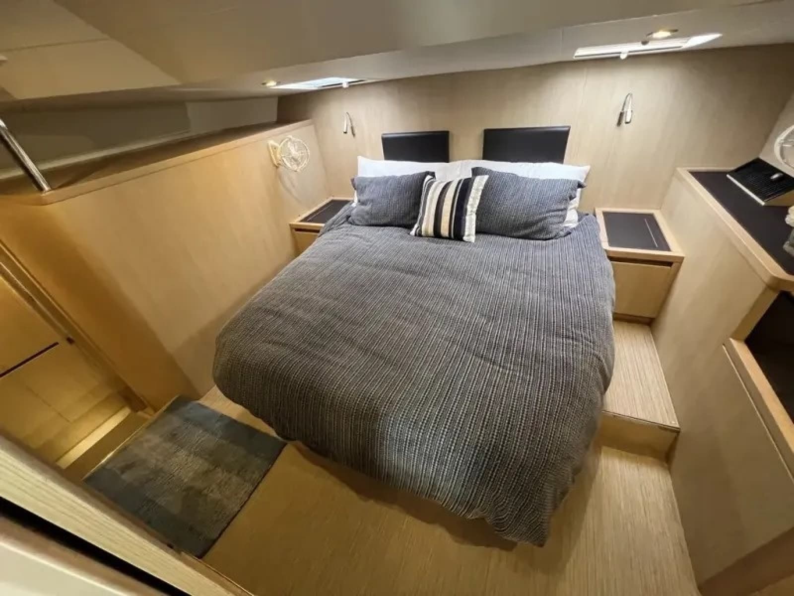 2018 Aquila 44 YACHT - Photo 6