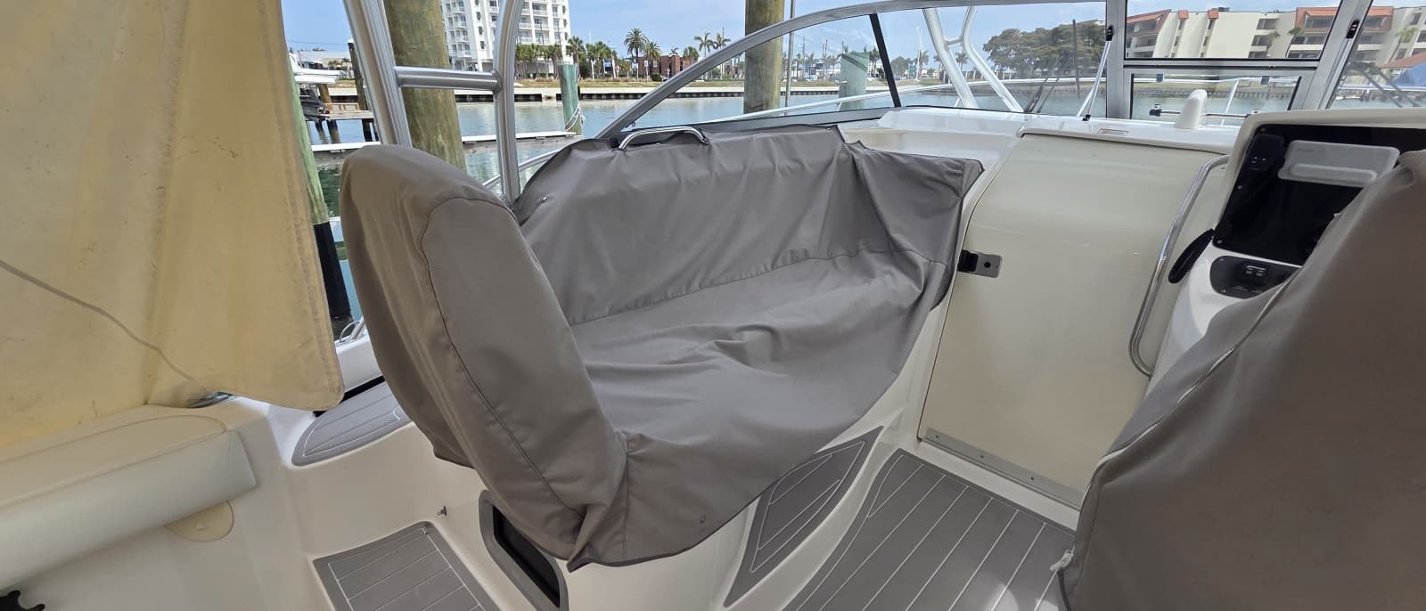 2007 Boston Whaler 305 Conquest - Photo 44