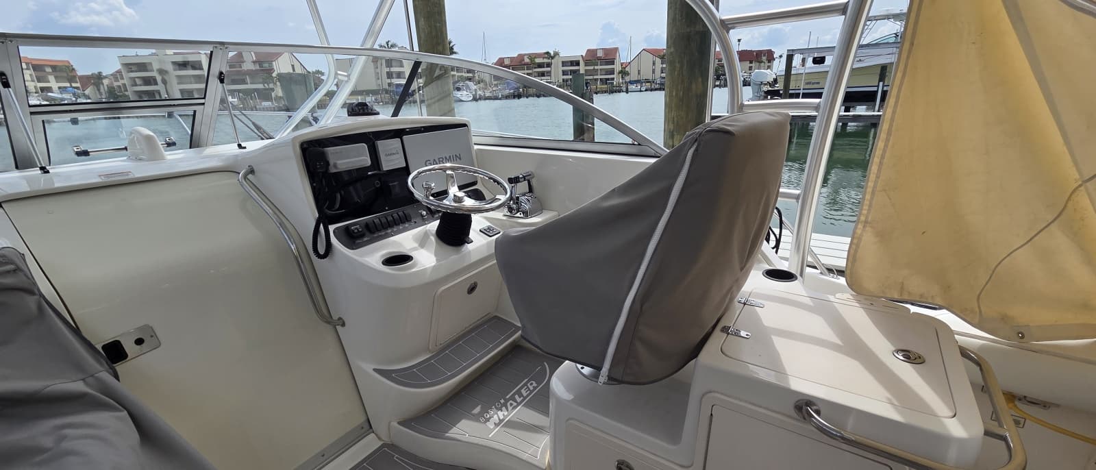 2007 Boston Whaler 305 Conquest - Photo 45