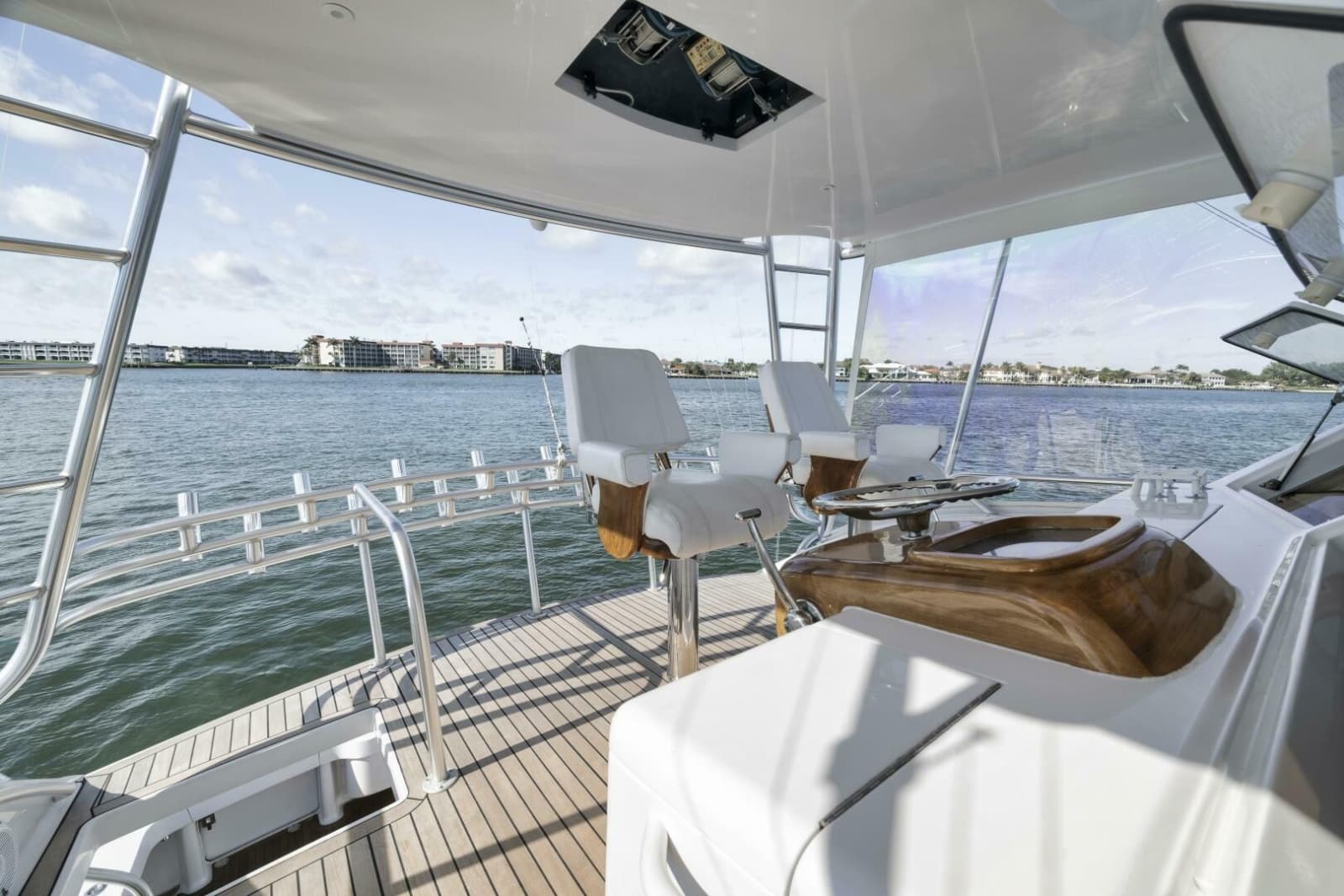 2005 Viking Convertible - Photo 35