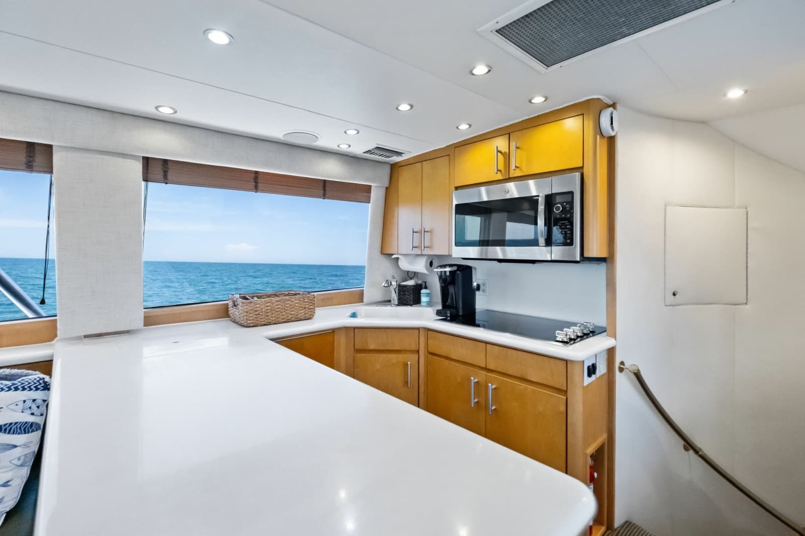 1998 Hatteras Sport Fisherman - Photo 18