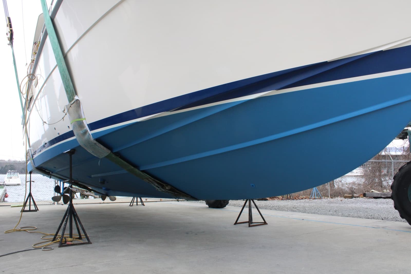1983 Bertram Motor Yacht - Photo 6