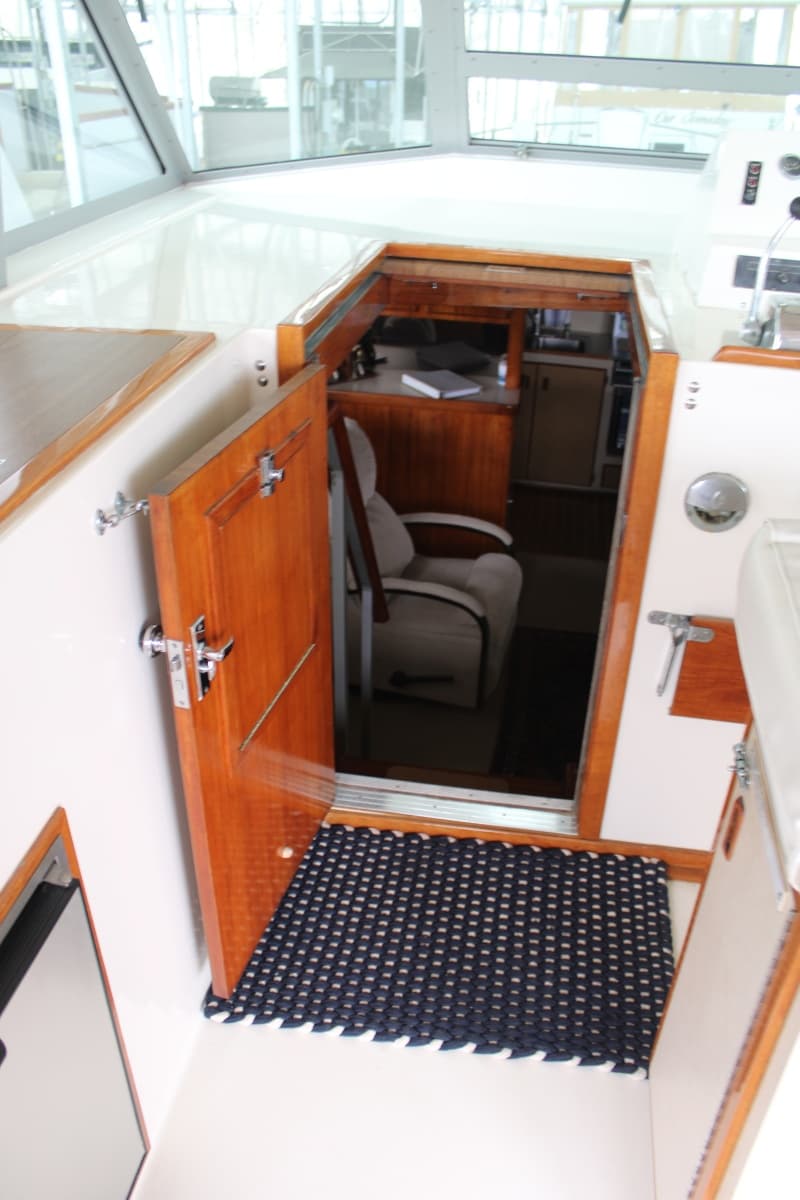 1983 Bertram Motor Yacht - Photo 25