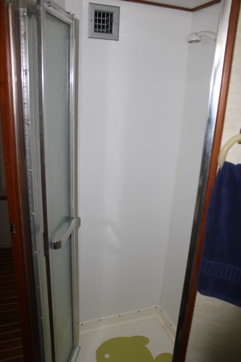 1983 Bertram Motor Yacht - Photo 38