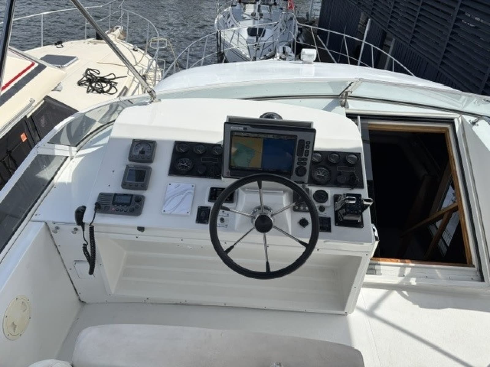 2001 Navigator Classic 48 - Photo 25