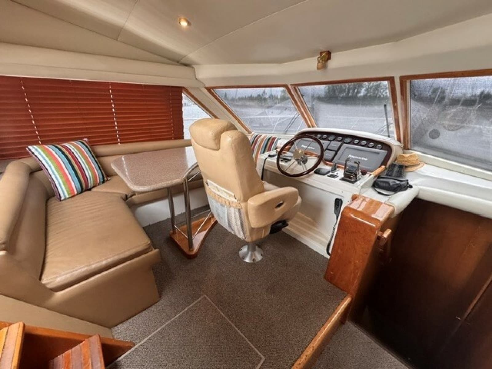 2001 Navigator Pilothouse - Photo 18