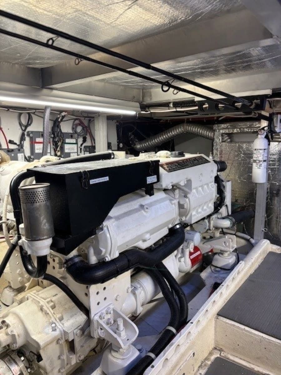 2001 Navigator Pilothouse - Photo 28
