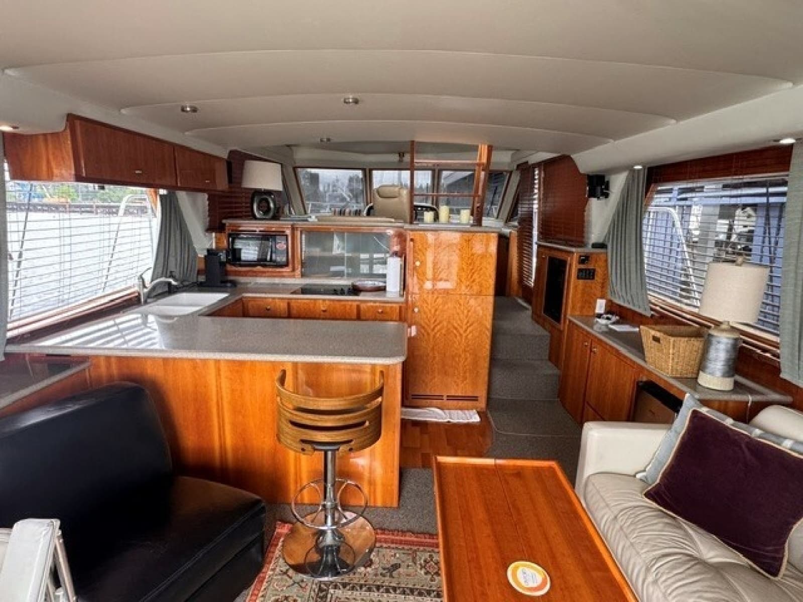 2001 Navigator Pilothouse - Photo 11