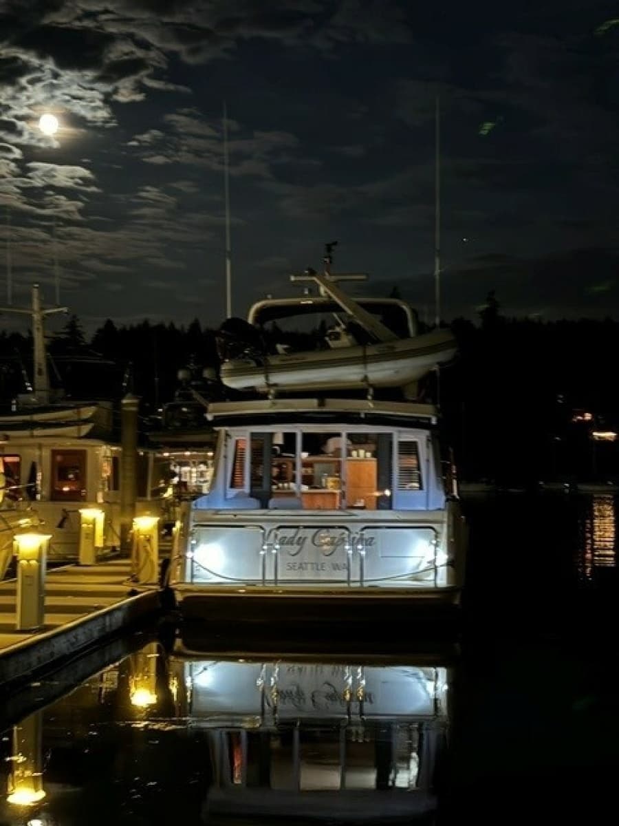 2001 Navigator Pilothouse - Photo 6