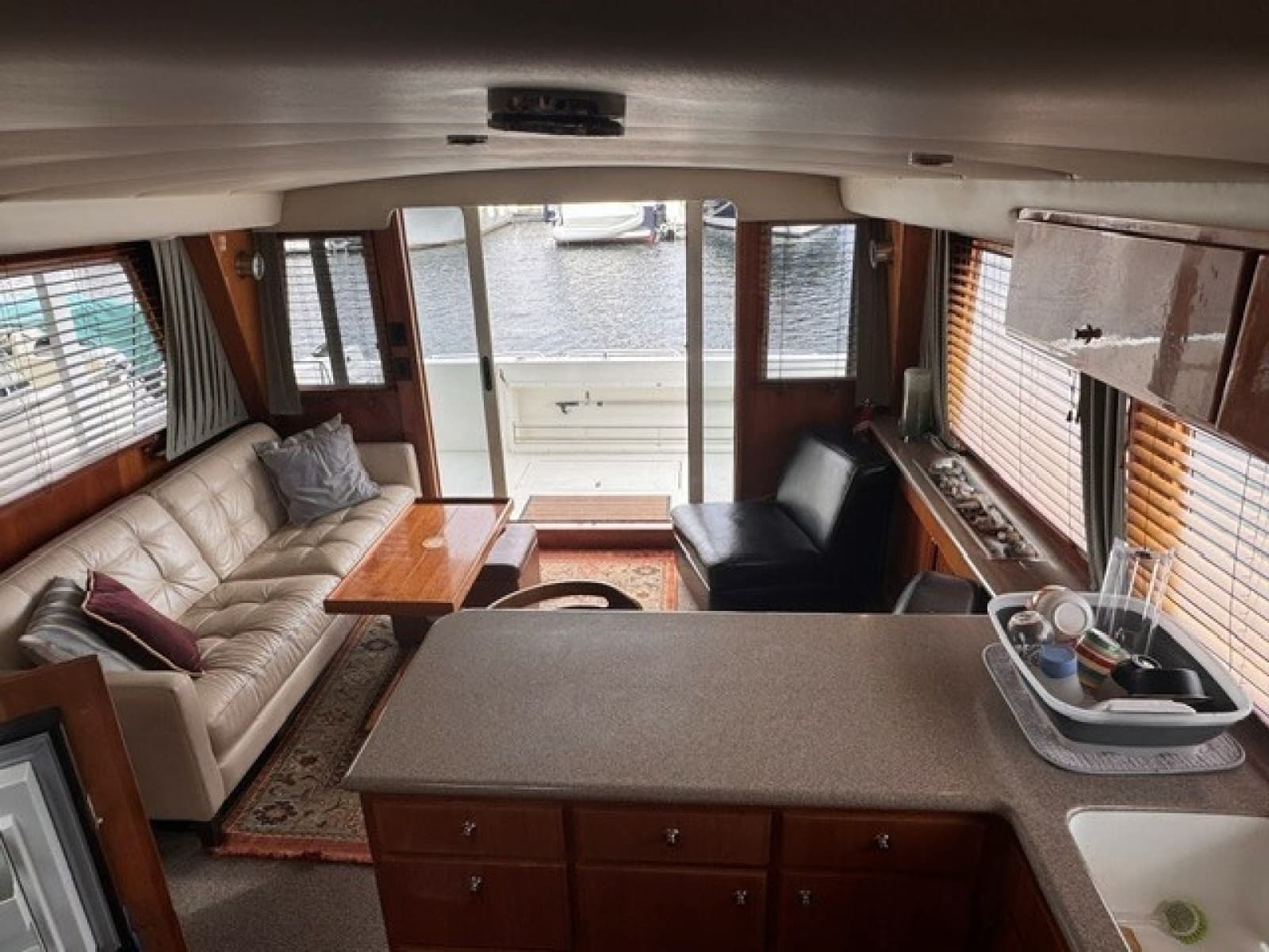 2001 Navigator Pilothouse - Photo 12