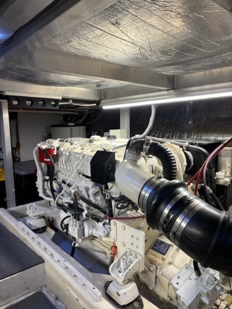 2001 Navigator Pilothouse - Photo 29