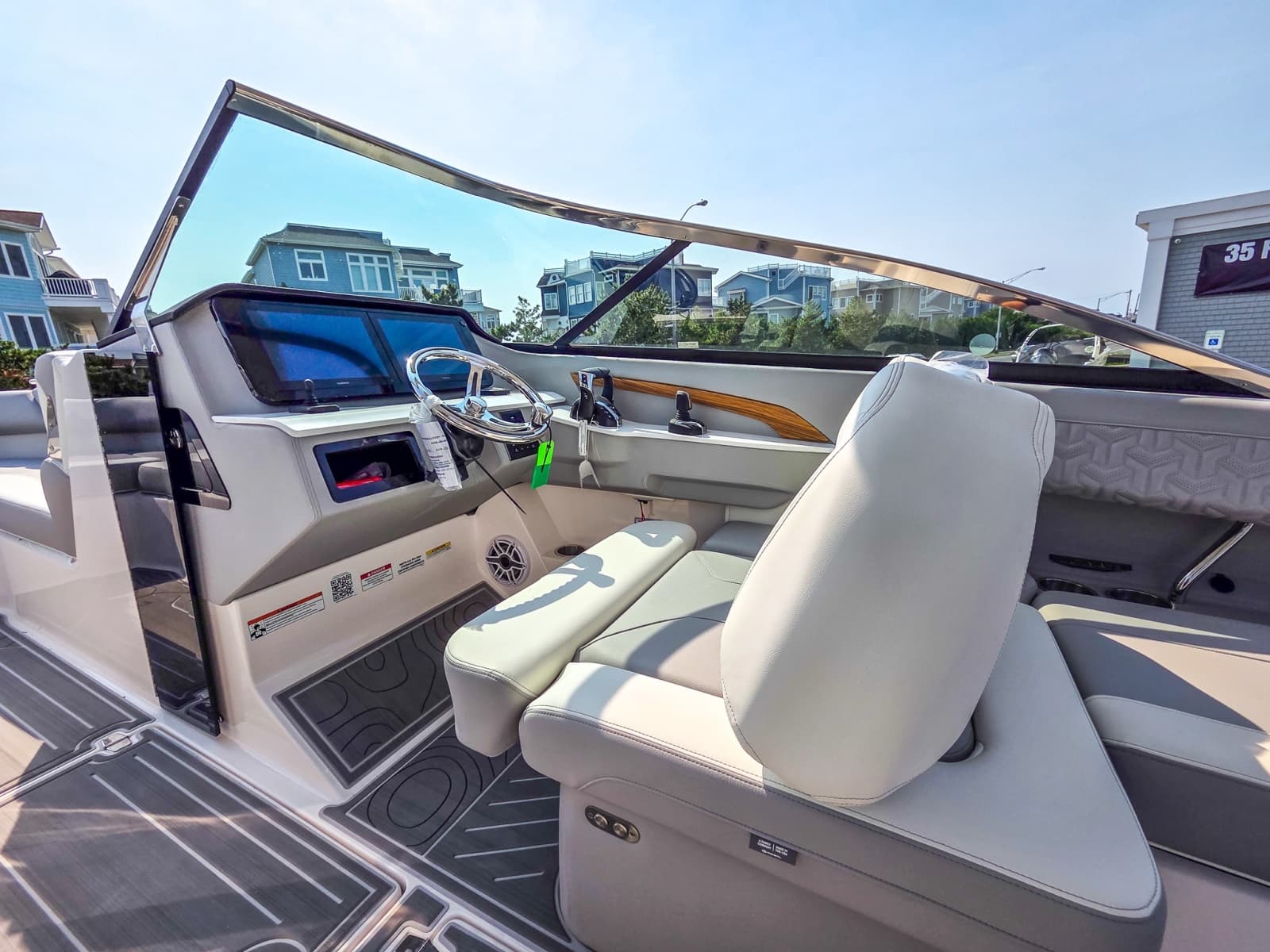 2027 Regal LX9 - Photo 20