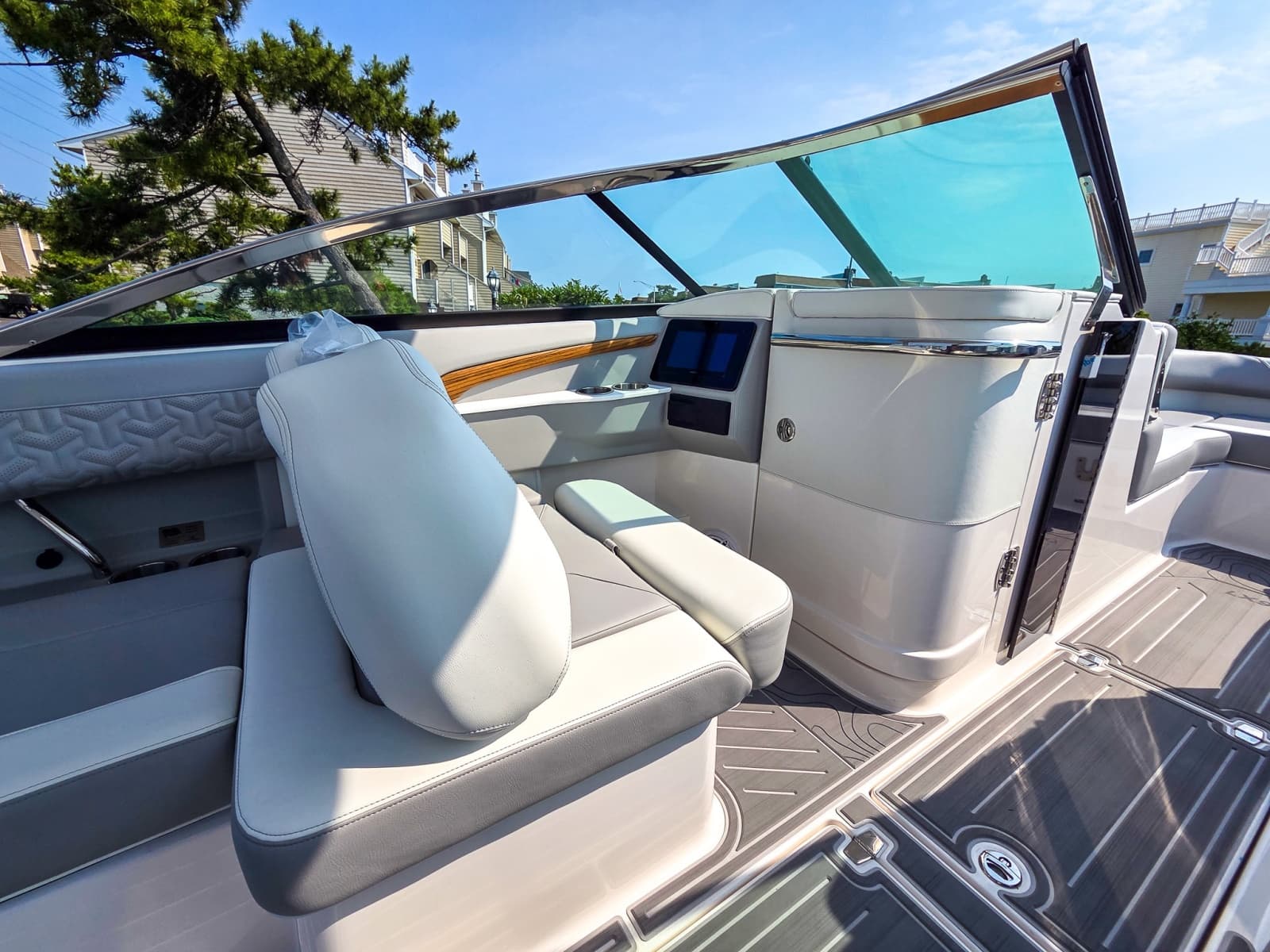 2027 Regal LX9 - Photo 23