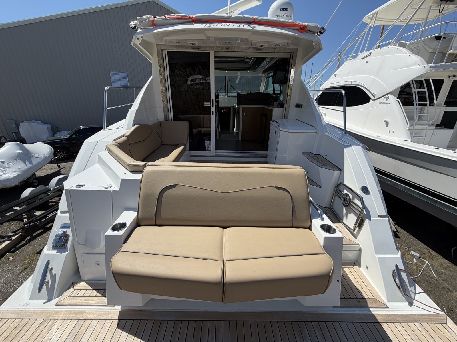 2016 Cruisers Yachts 41 Cantius - Photo 7