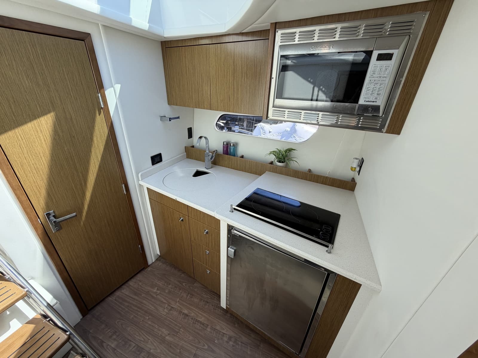 2016 Cruisers Yachts 41 Cantius - Photo 21