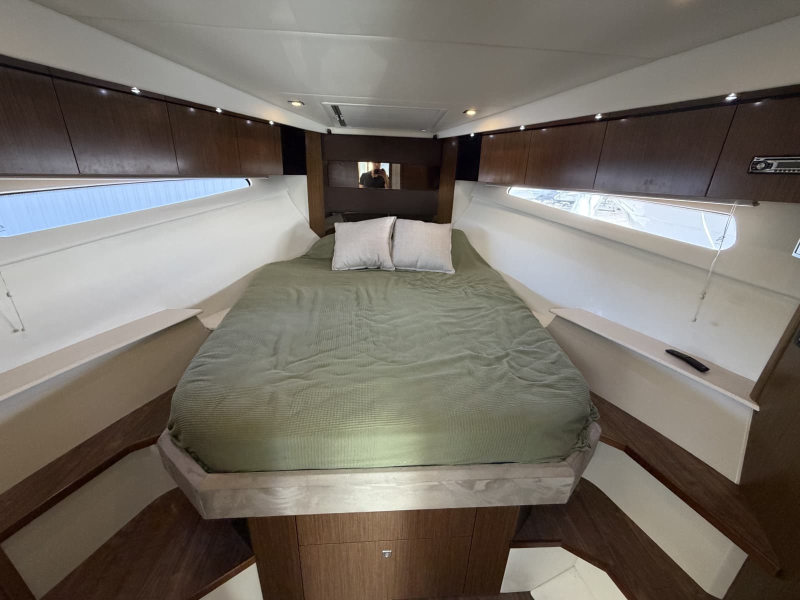 2016 Cruisers Yachts 41 Cantius - Photo 28