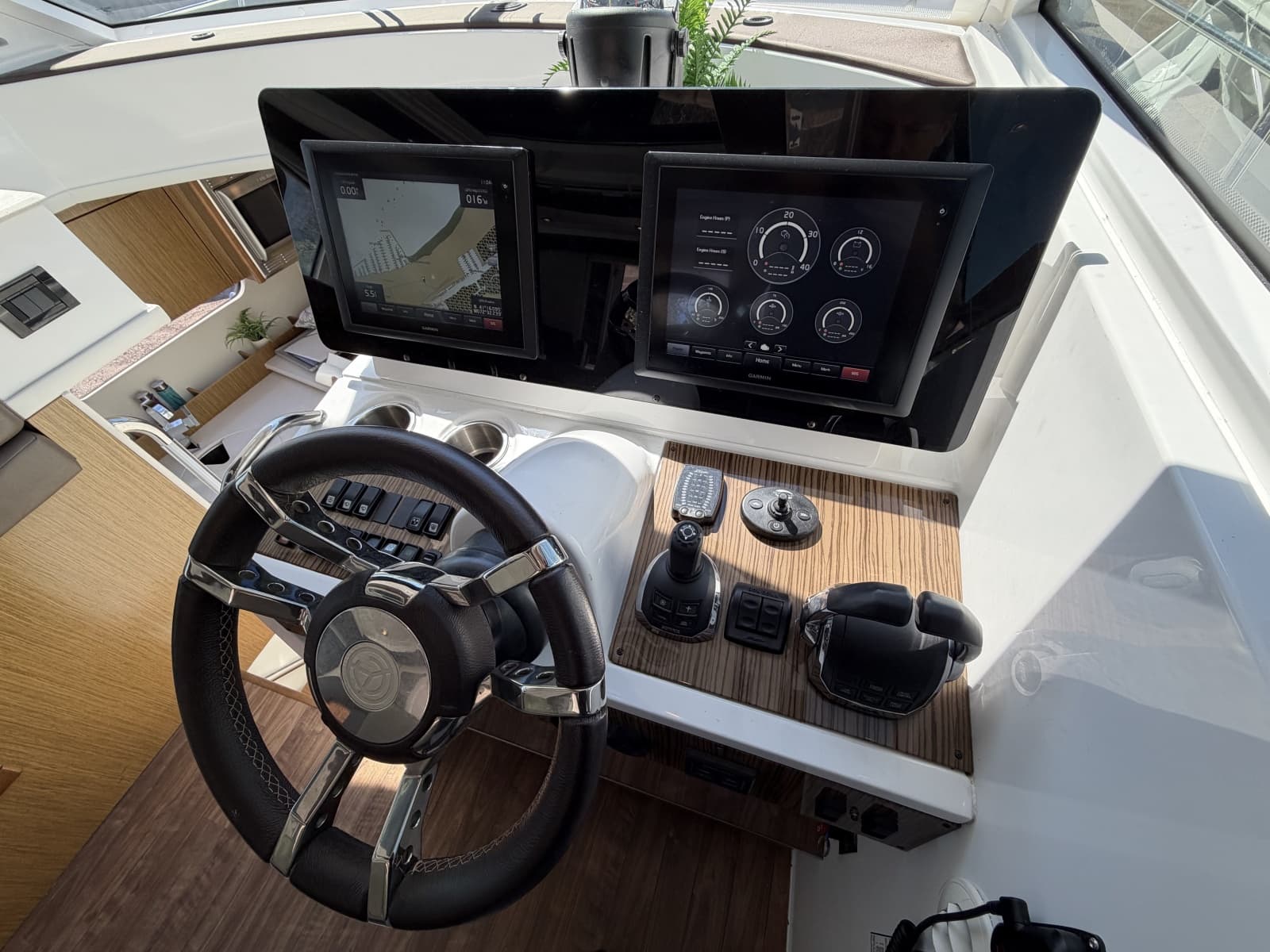 2016 Cruisers Yachts 41 Cantius - Photo 18