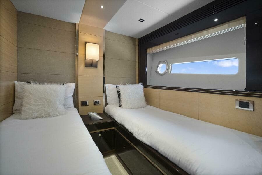 2015 Sunseeker Sport Yacht - Photo 54