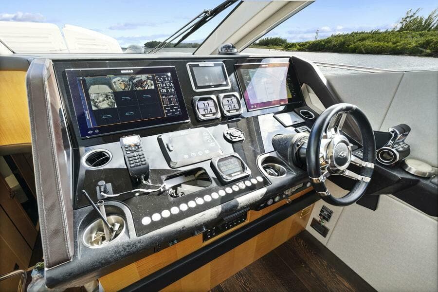 2015 Sunseeker Sport Yacht - Photo 35