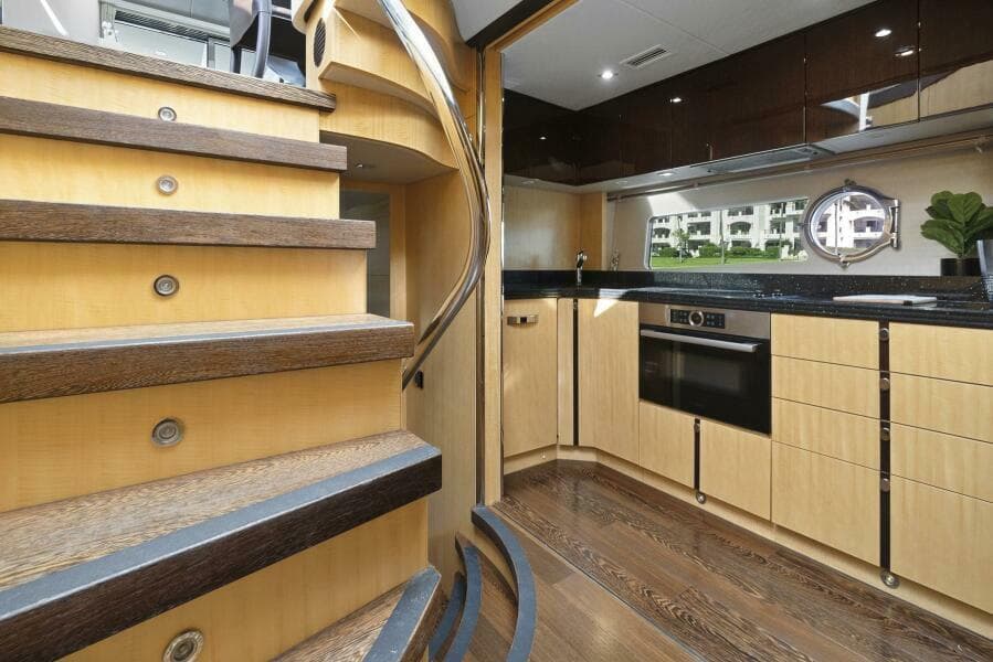 2015 Sunseeker Sport Yacht - Photo 38