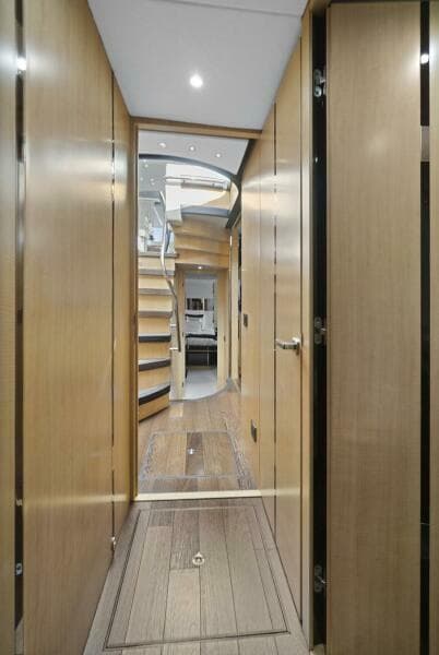 2015 Sunseeker Sport Yacht - Photo 45