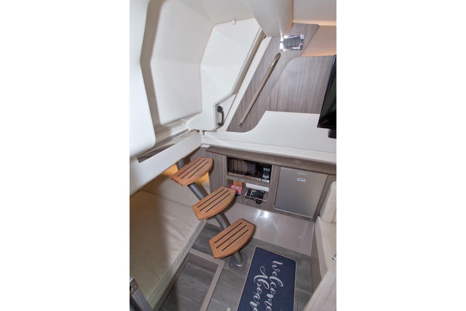 2021 Sea Ray SLX 400 Outboard - Photo 45