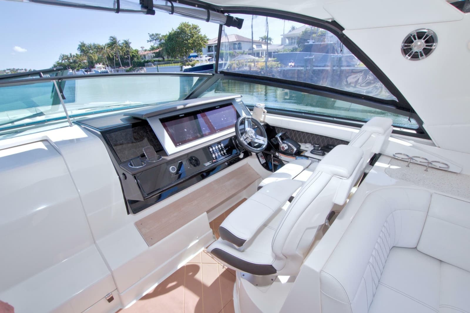 2021 Sea Ray SLX 400 Outboard - Photo 29