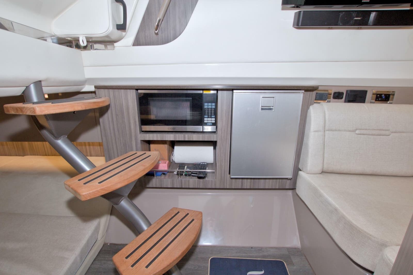 2021 Sea Ray SLX 400 Outboard - Photo 46
