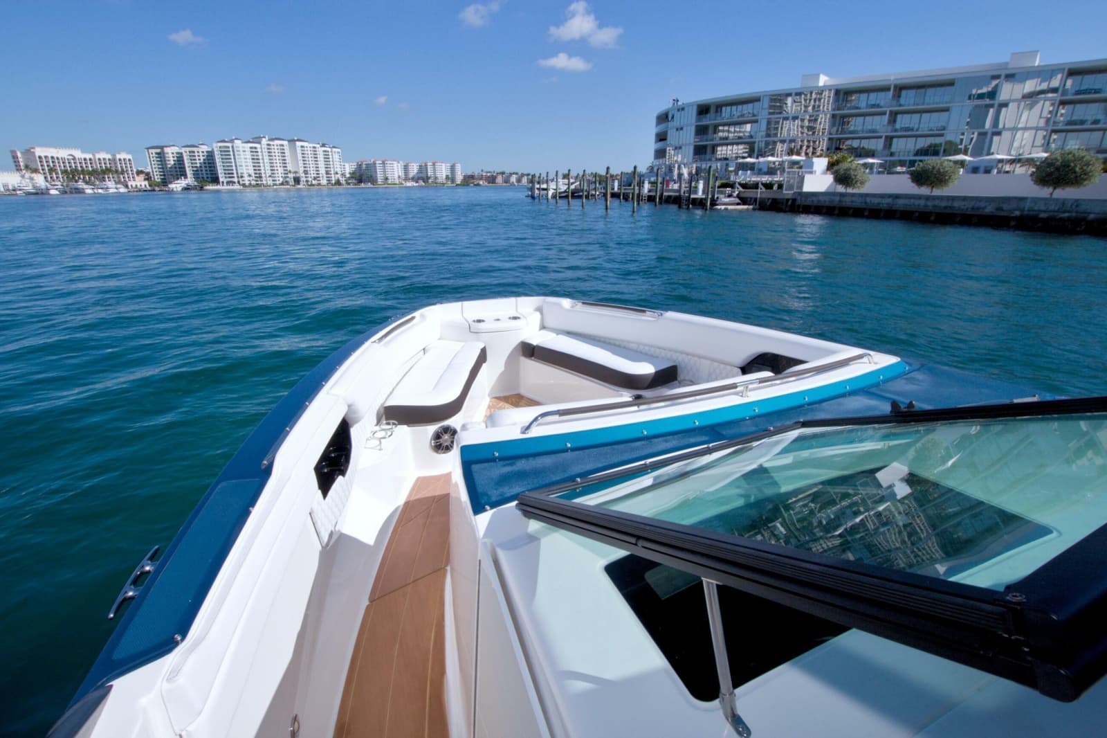 2021 Sea Ray SLX 400 Outboard - Photo 33