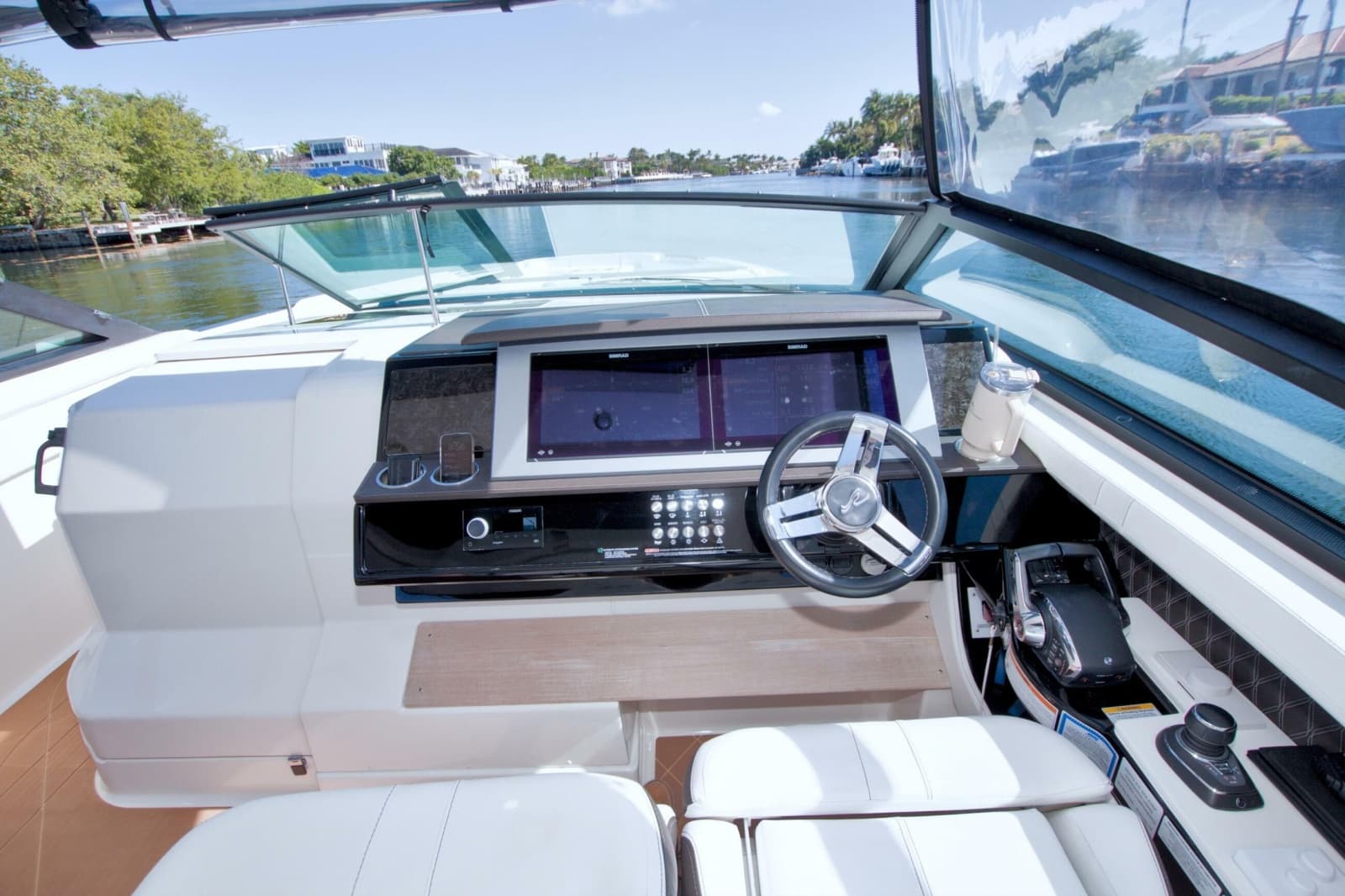 2021 Sea Ray SLX 400 Outboard - Photo 30