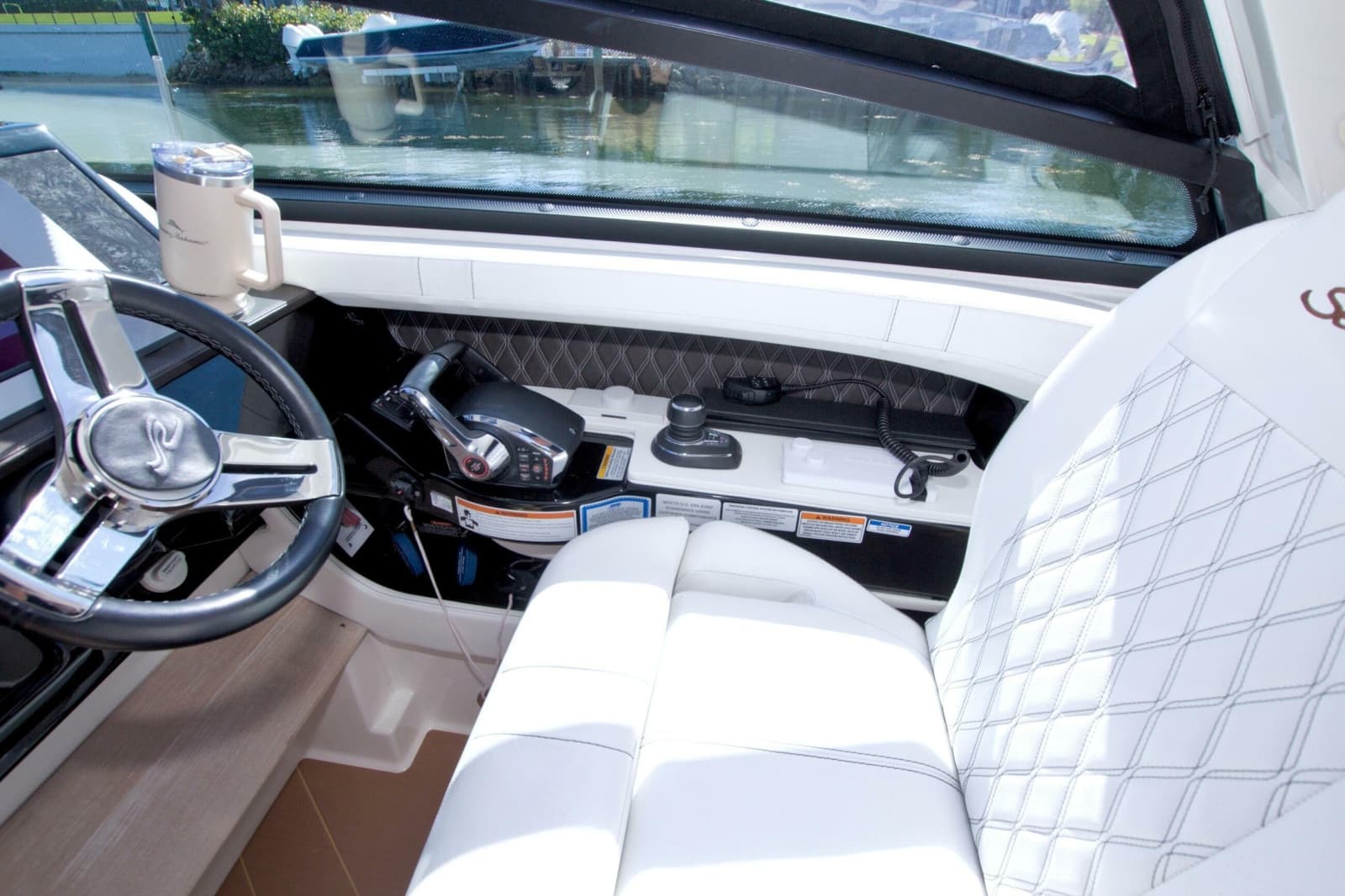 2021 Sea Ray SLX 400 Outboard - Photo 31