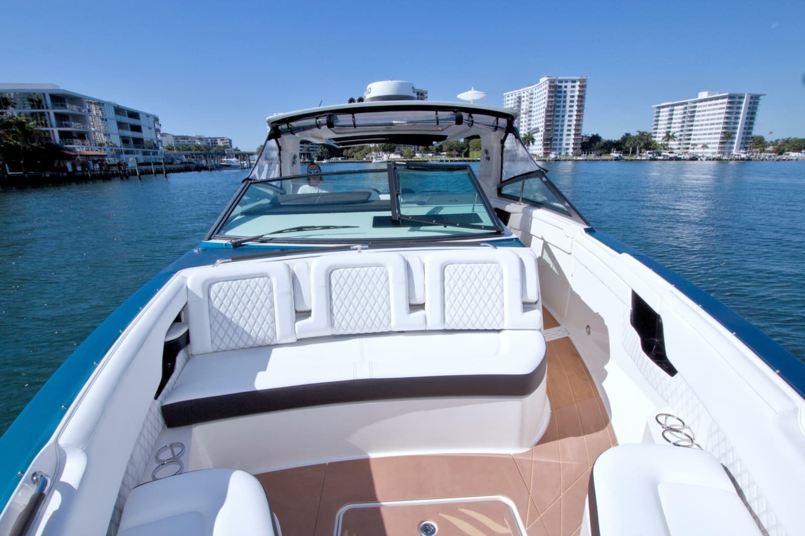 2021 Sea Ray SLX 400 Outboard - Photo 37