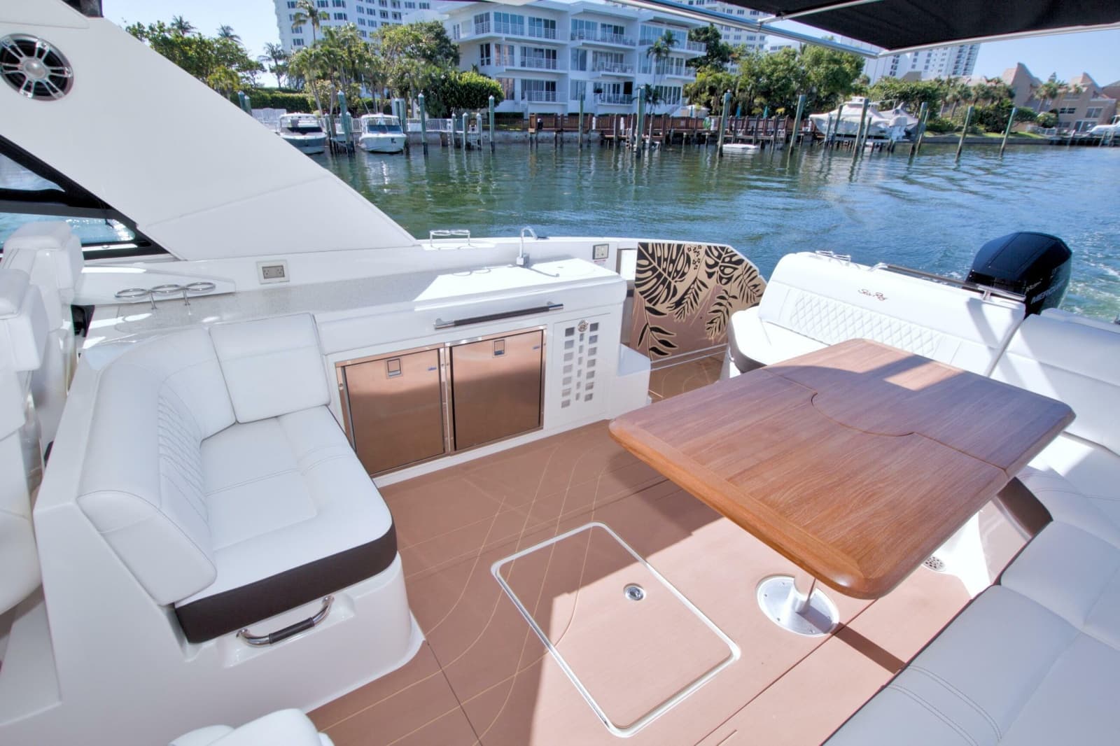 2021 Sea Ray SLX 400 Outboard - Photo 23