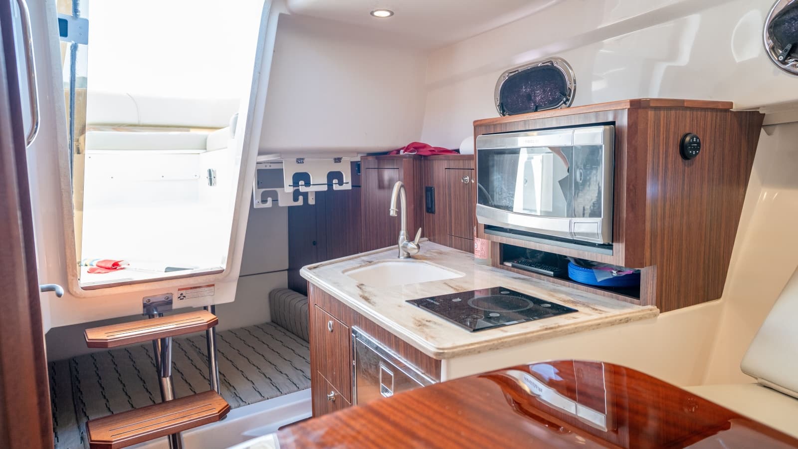 2018 Pursuit 325 OS - Photo 28