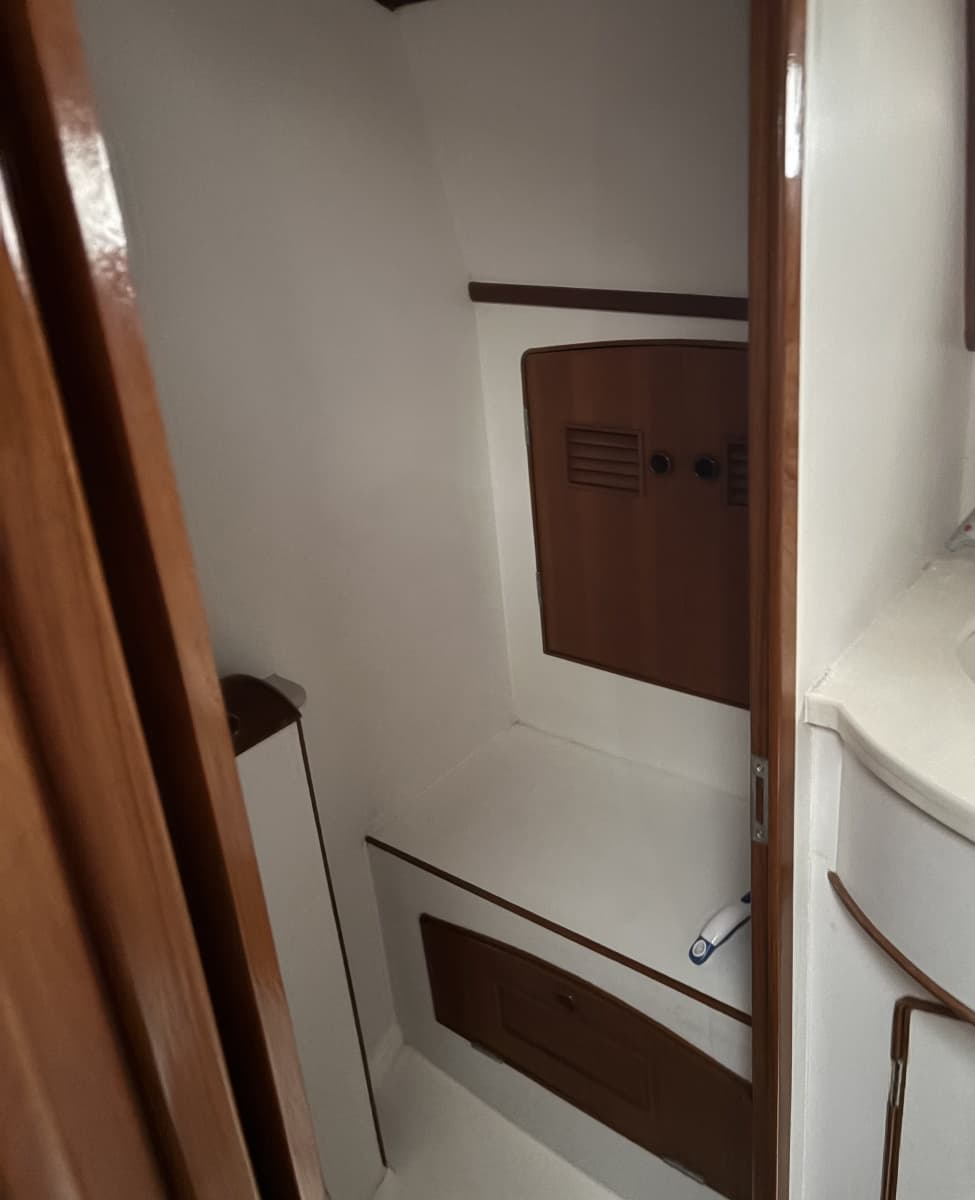 2000 Little Harbor 36 Express - Photo 14