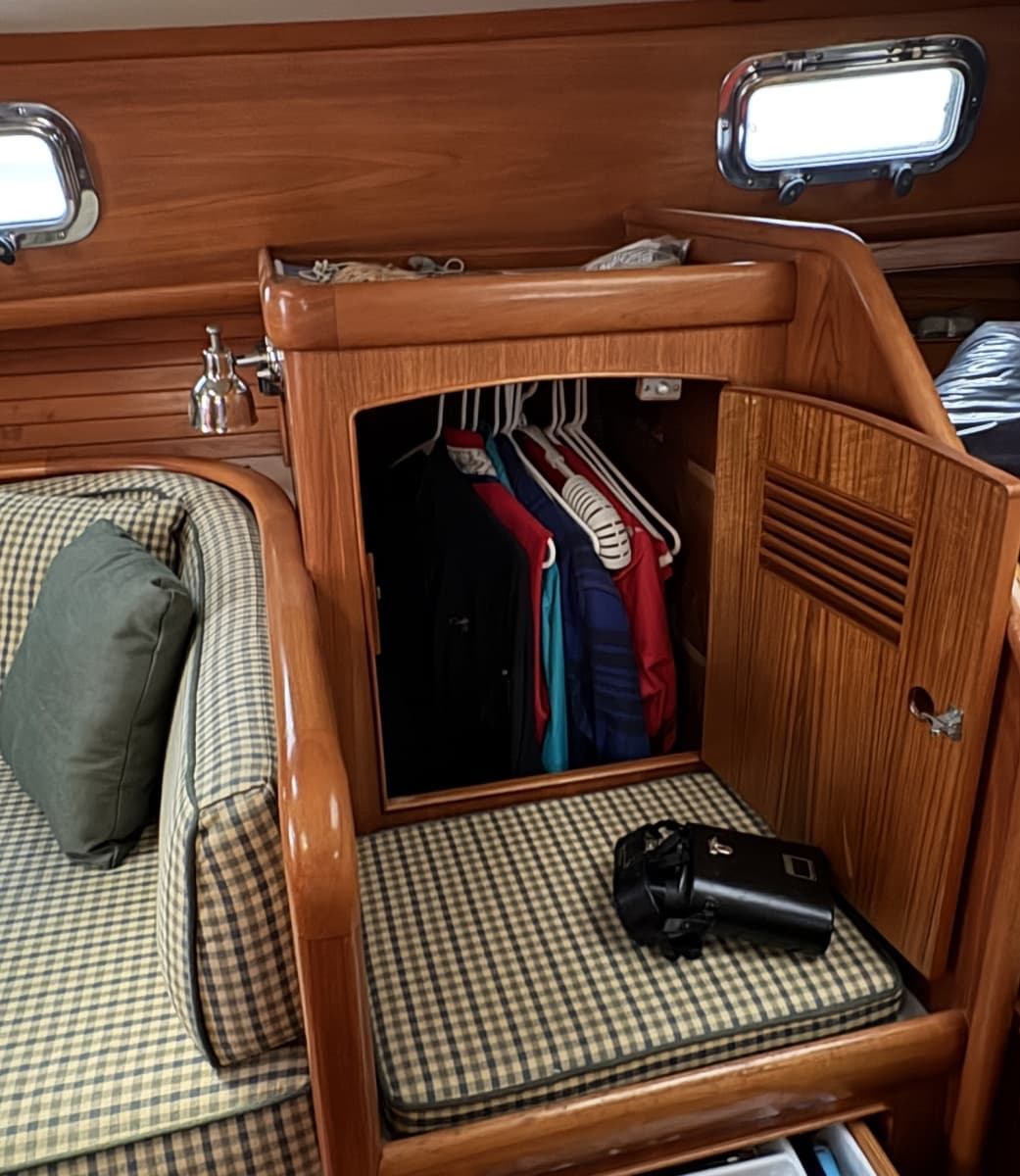 2000 Little Harbor 36 Express - Photo 12