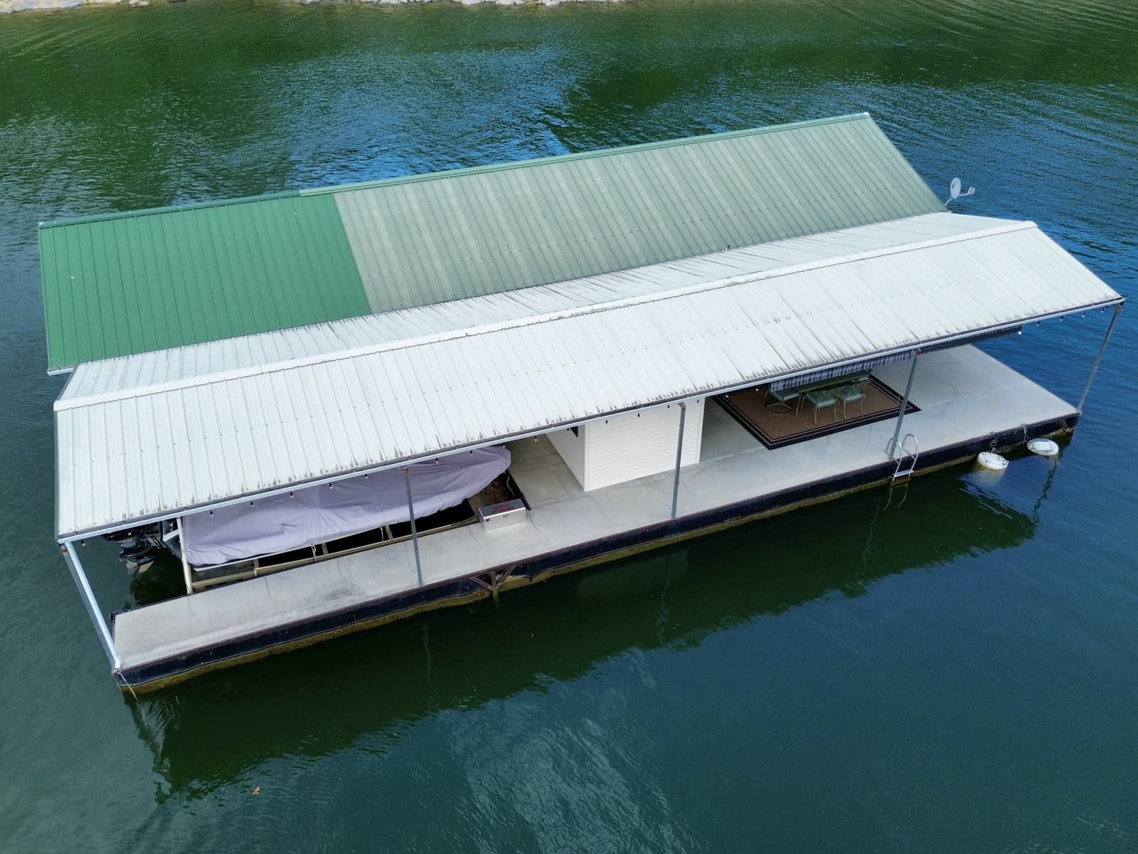 2002 Custom 20 x 53 Floating Cabin - Approx 999/sqft - Photo 124