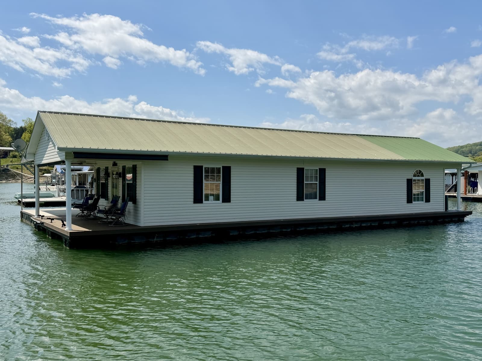 2002 Custom 20 x 53 Floating Cabin - Approx 999/sqft - Photo 7