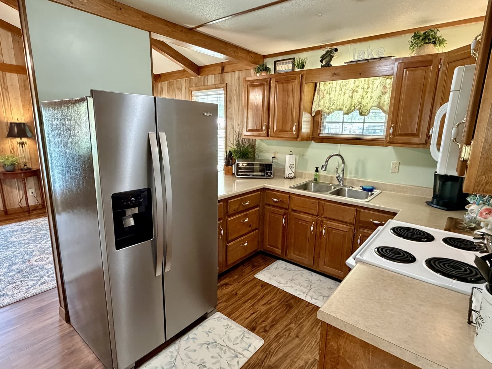 2002 Custom 20 x 53 Floating Cabin - Approx 999/sqft - Photo 34