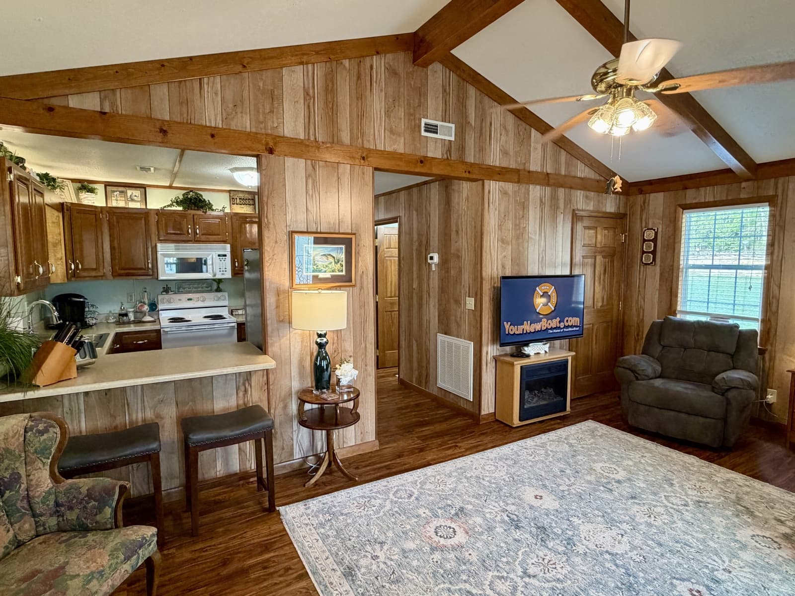 2002 Custom 20 x 53 Floating Cabin - Approx 999/sqft - Photo 31
