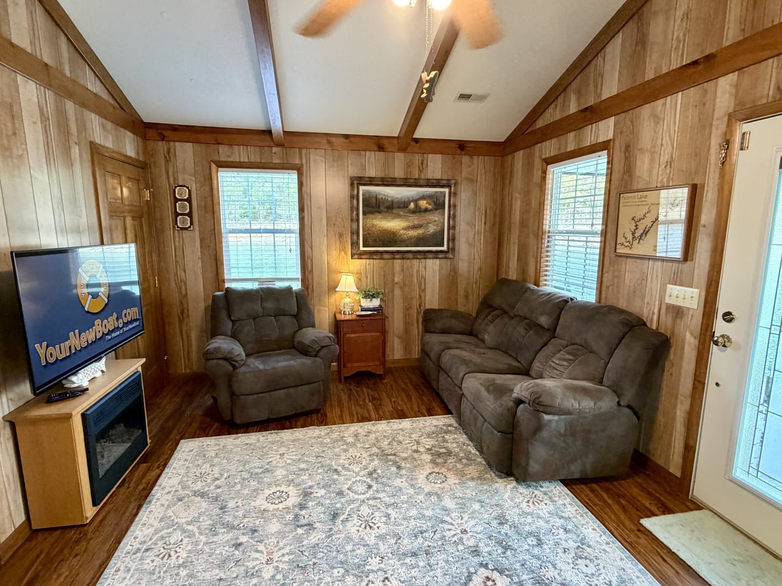 2002 Custom 20 x 53 Floating Cabin - Approx 999/sqft - Photo 25