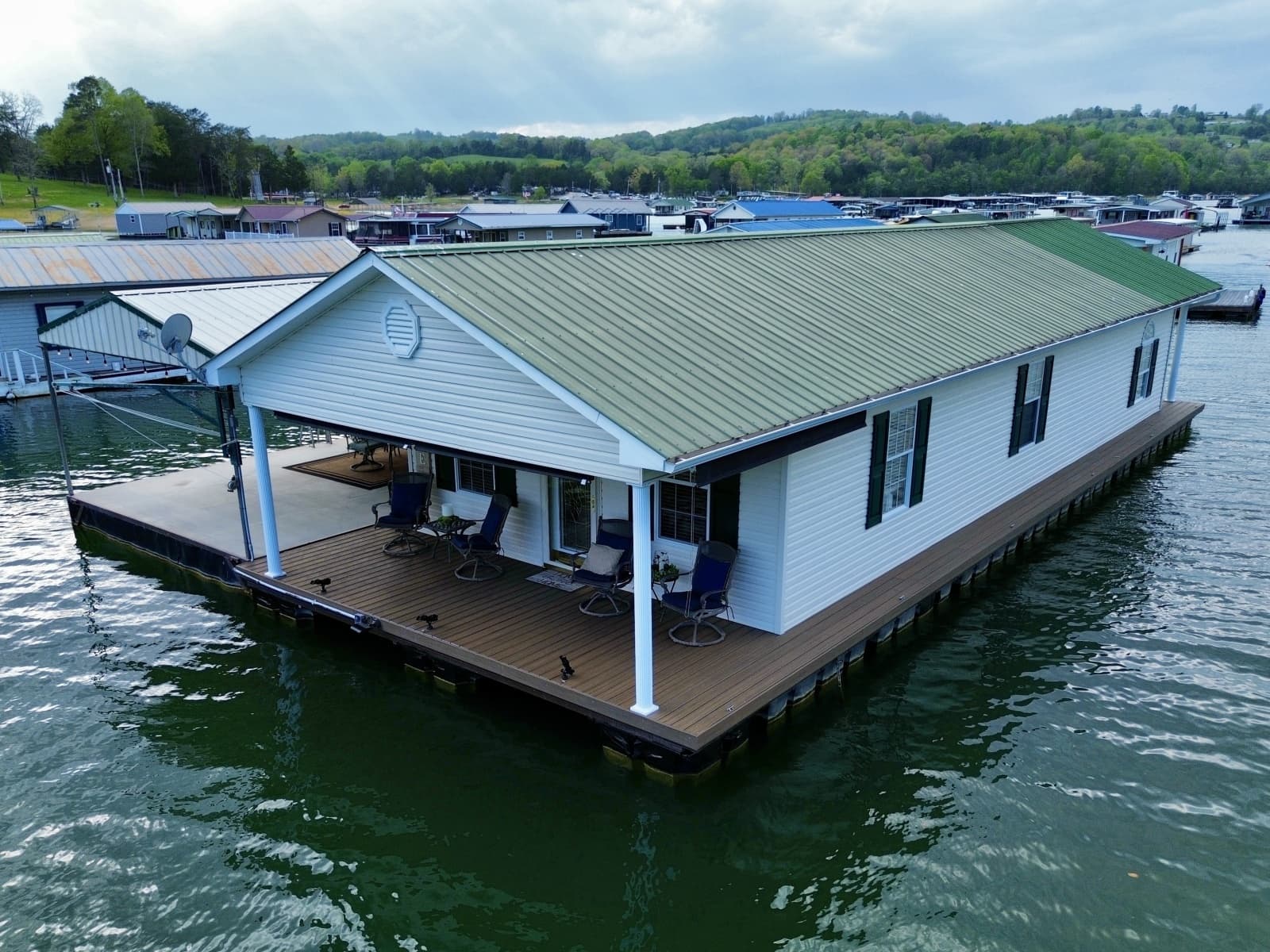 2002 Custom 20 x 53 Floating Cabin - Approx 999/sqft - Photo 121