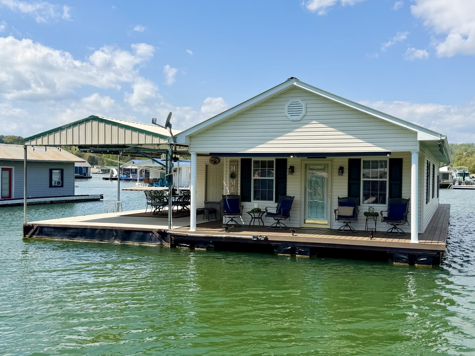 2002 Custom 20 x 53 Floating Cabin - Approx 999/sqft - Photo 5